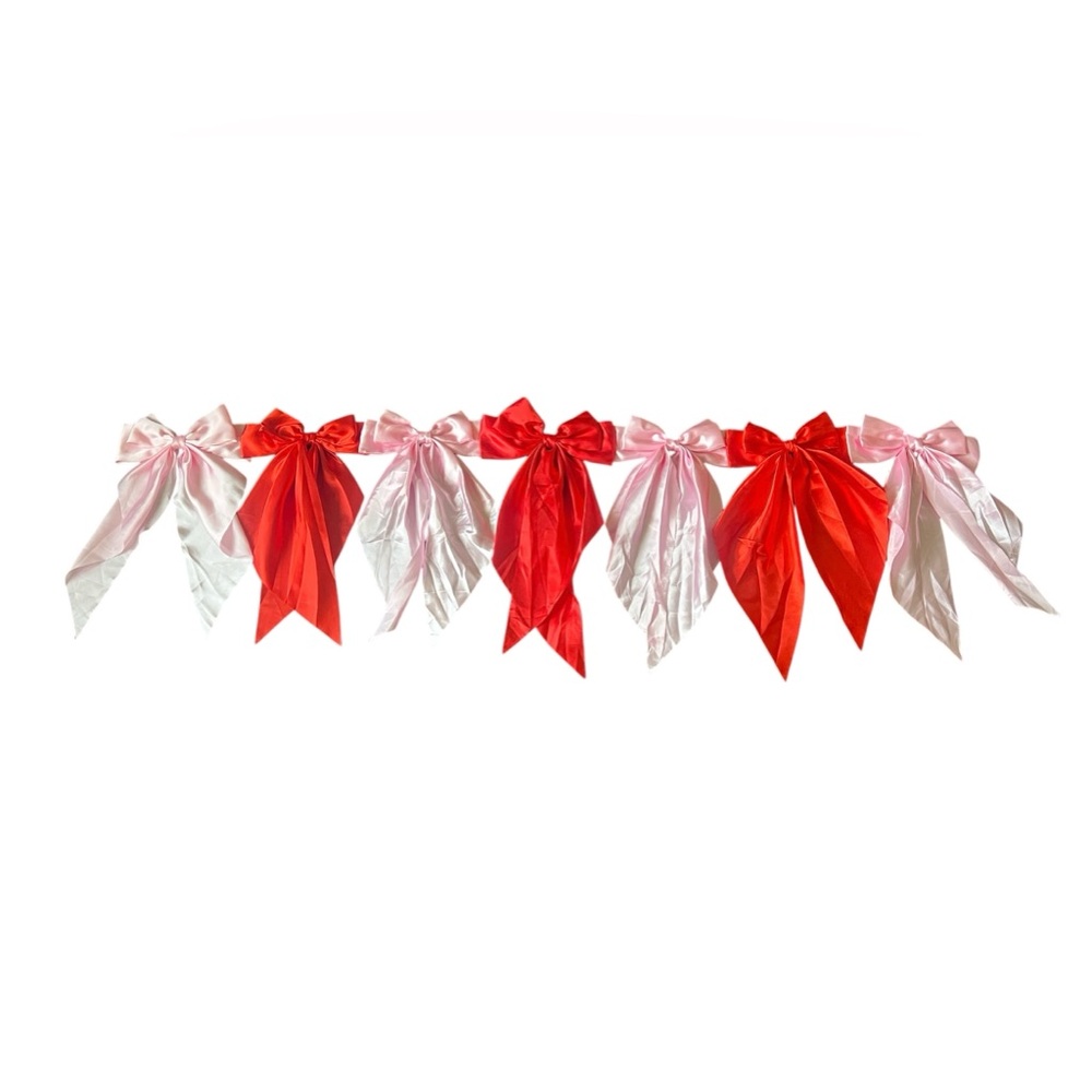 Valentine’s Day garland - 7 bows